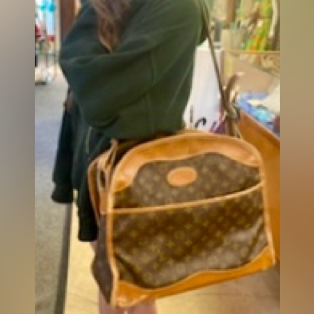 Authentic Vintage Louis Vuitton Monogram Brown Tan Messenger/Travel Bag - Picture 14 of 17